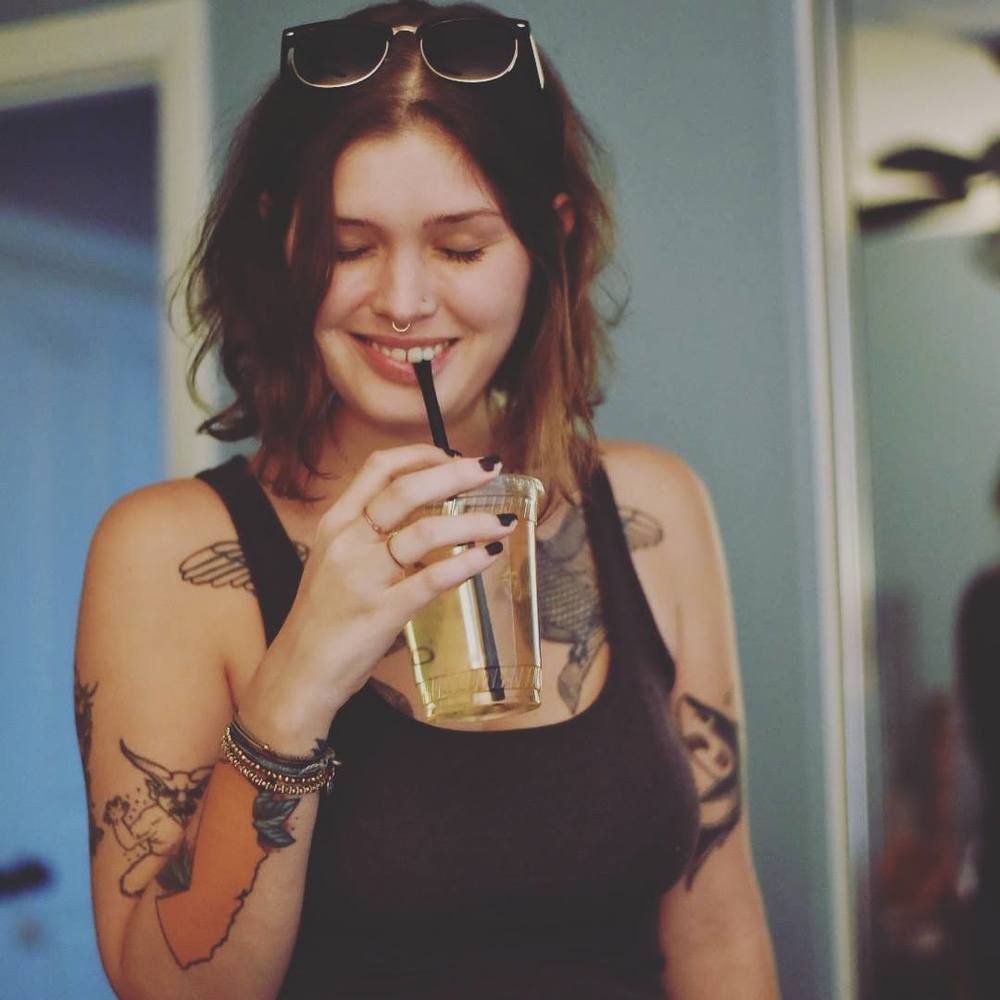 Meet your Posher, Caitlin